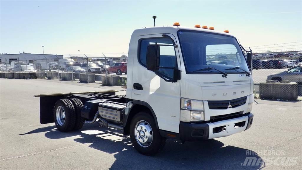 Mitsubishi Fuso FE Nákladní vozidlo bez nástavby