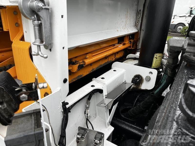Peterbilt 320 Popelářské vozy