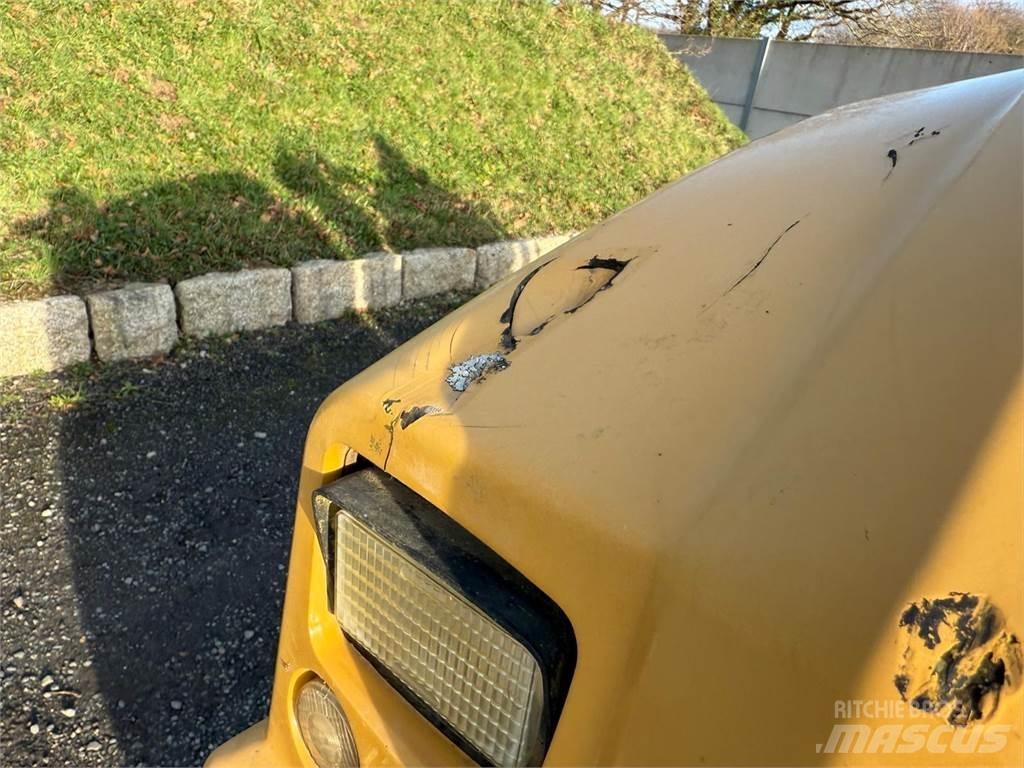 CAT CB24B Tandemové válce