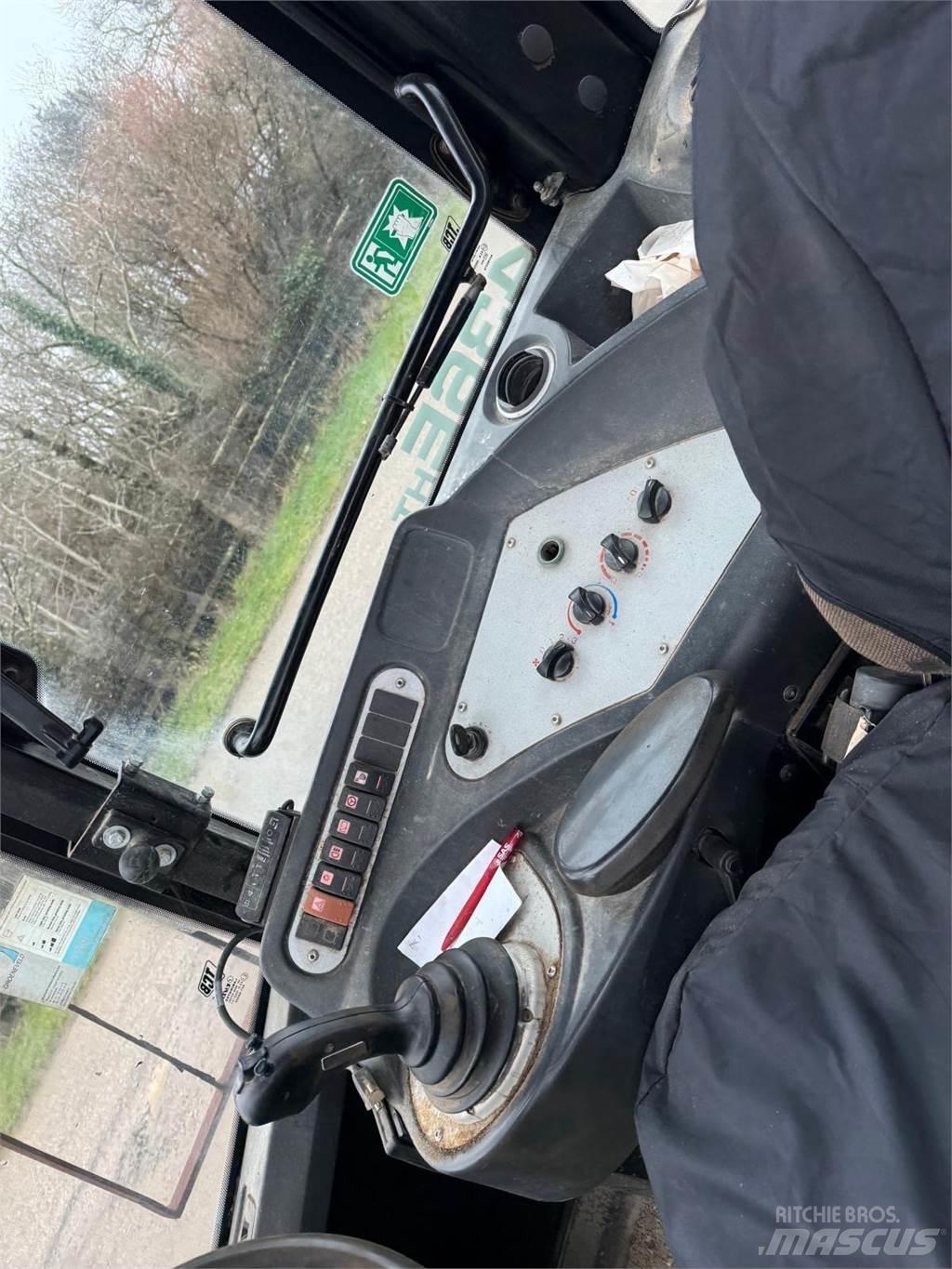 JCB 436HT Kolové nakladače