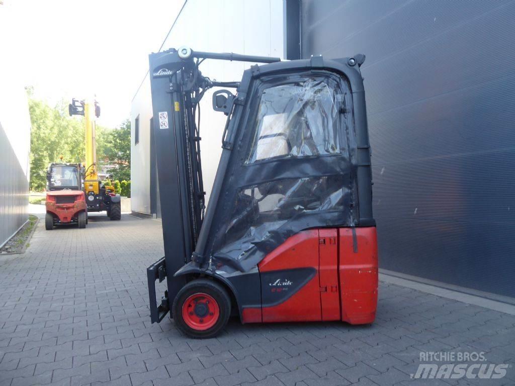 Linde E12-02 Akumulátorové vozíky