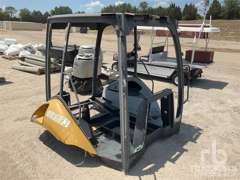  7 ft Kabiny a interiér