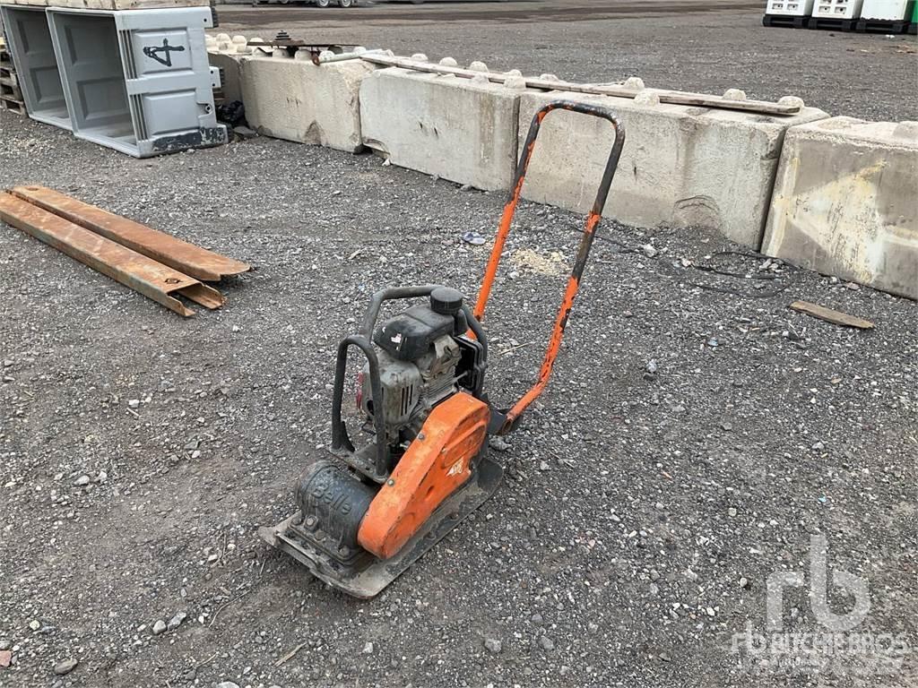 Belle LX3251 Kompaktory