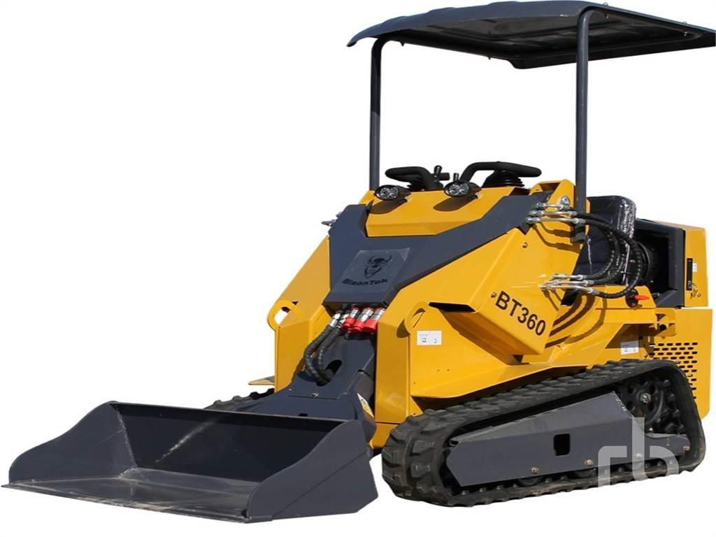  BISONTEK BT360 Smykem řízené nakladače