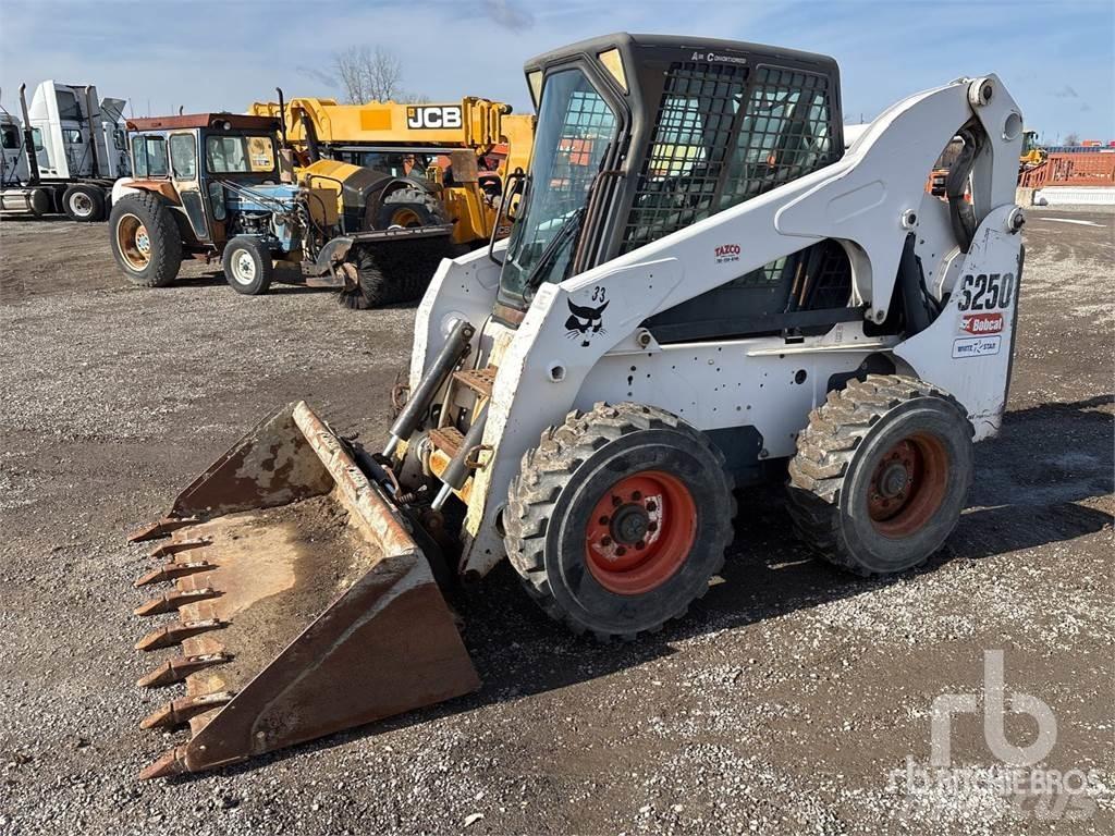 Bobcat S250 Smykem řízené nakladače