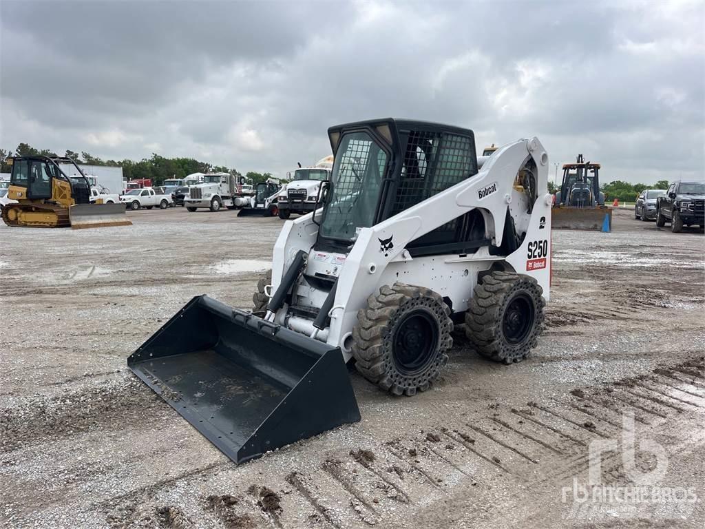 Bobcat S250 Smykem řízené nakladače