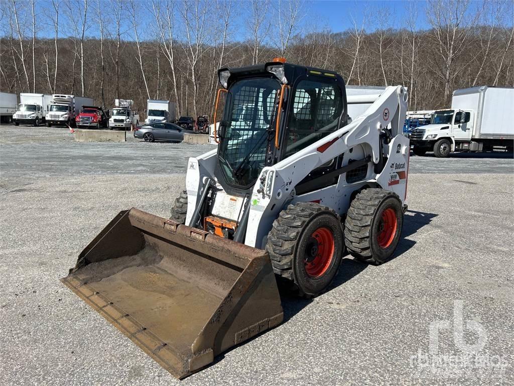 Bobcat S740 Smykem řízené nakladače
