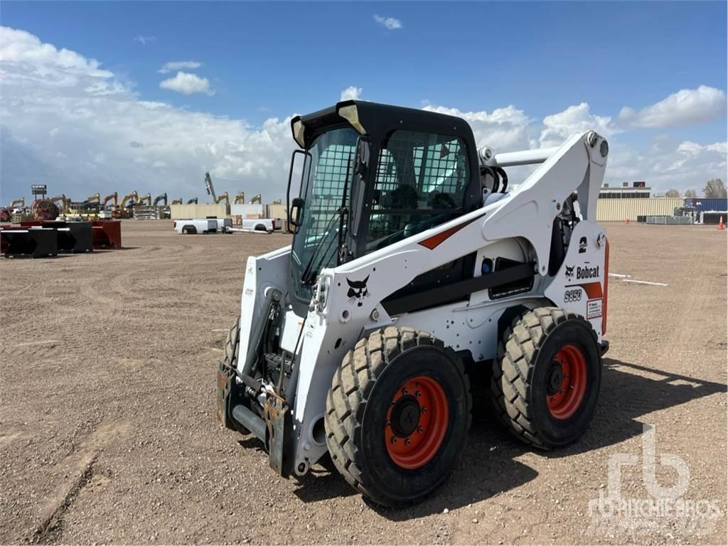Bobcat S850 Smykem řízené nakladače