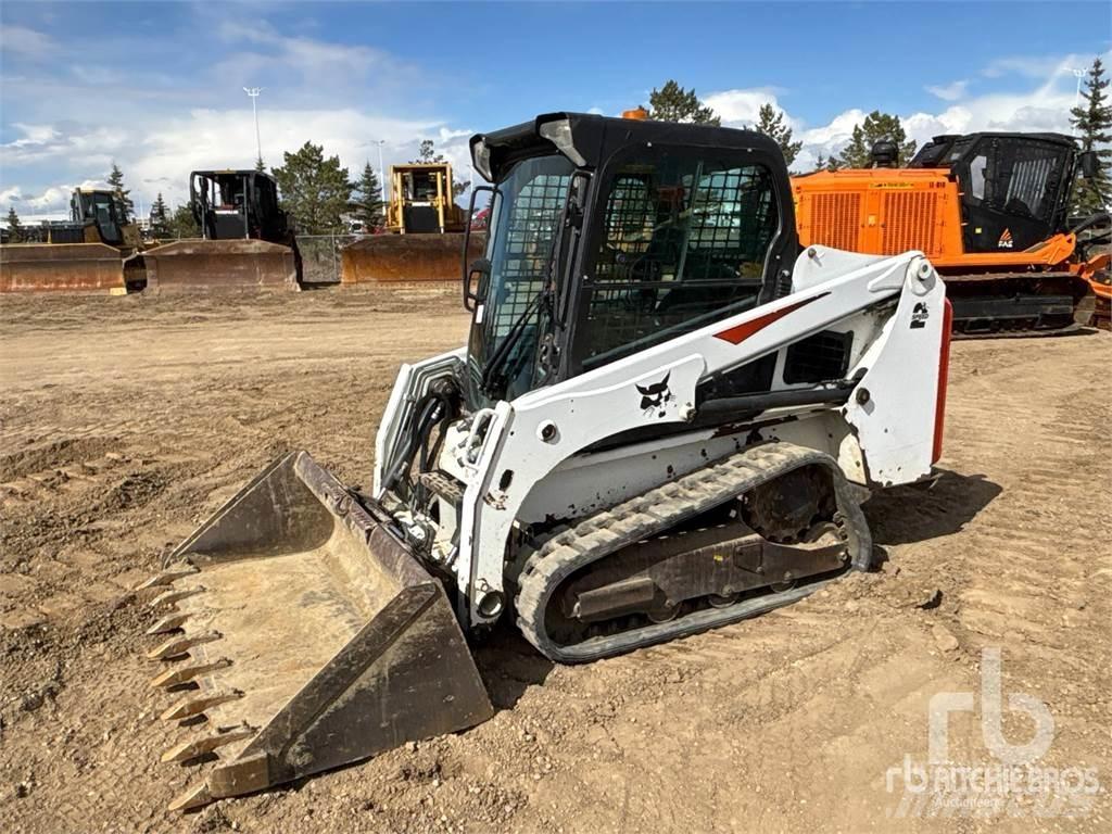 Bobcat T450 Smykem řízené nakladače