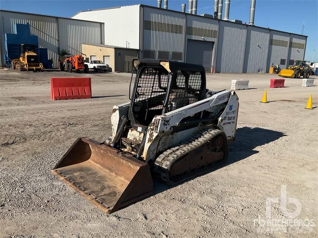 Bobcat T550 Smykem řízené nakladače