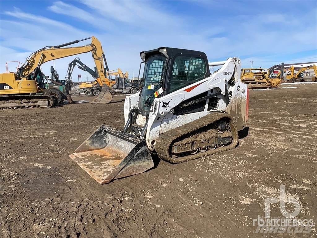 Bobcat T590 Smykem řízené nakladače