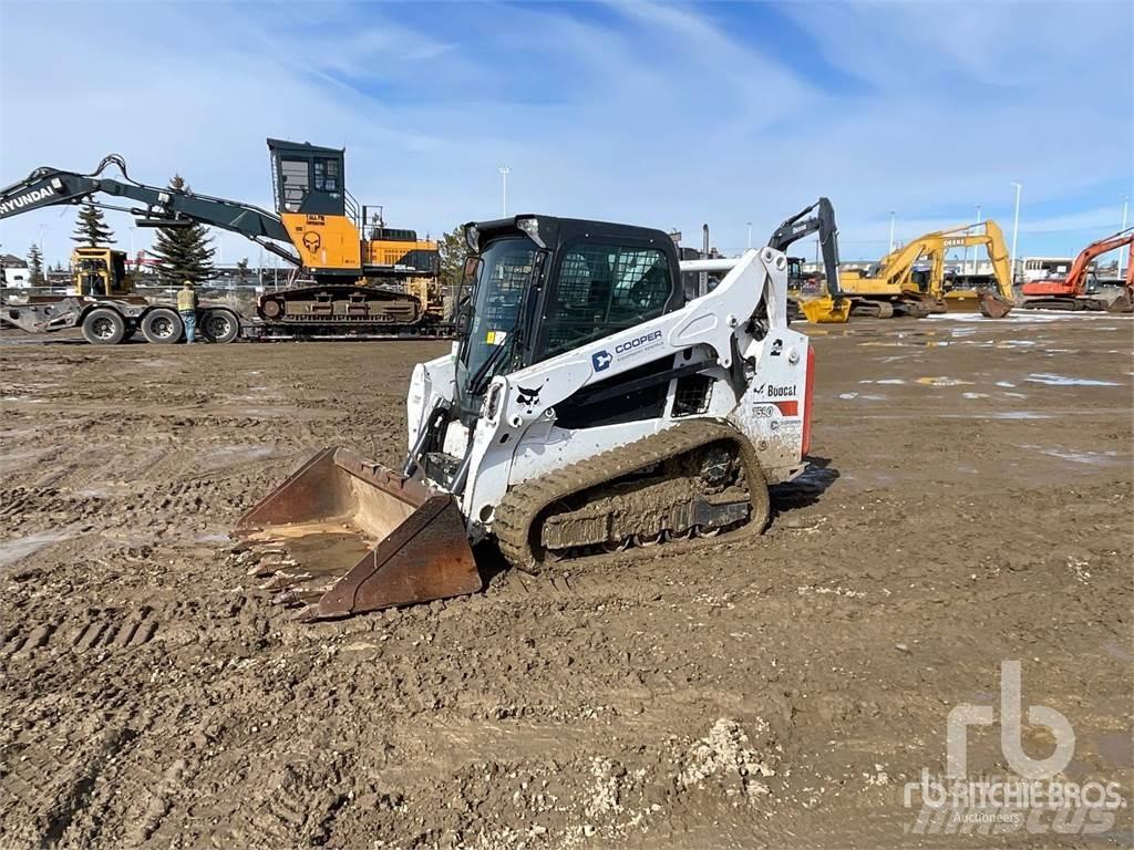 Bobcat T590 Smykem řízené nakladače