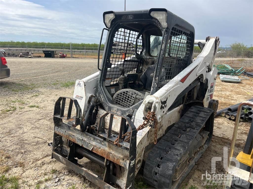 Bobcat T595 Smykem řízené nakladače