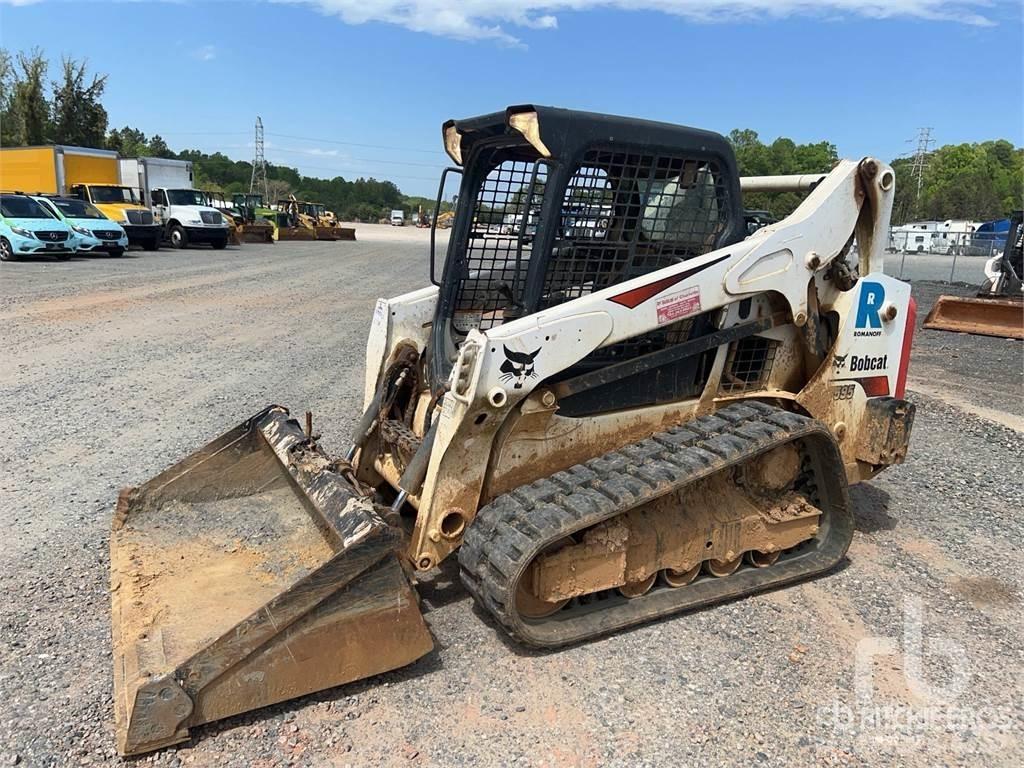 Bobcat T595 Smykem řízené nakladače