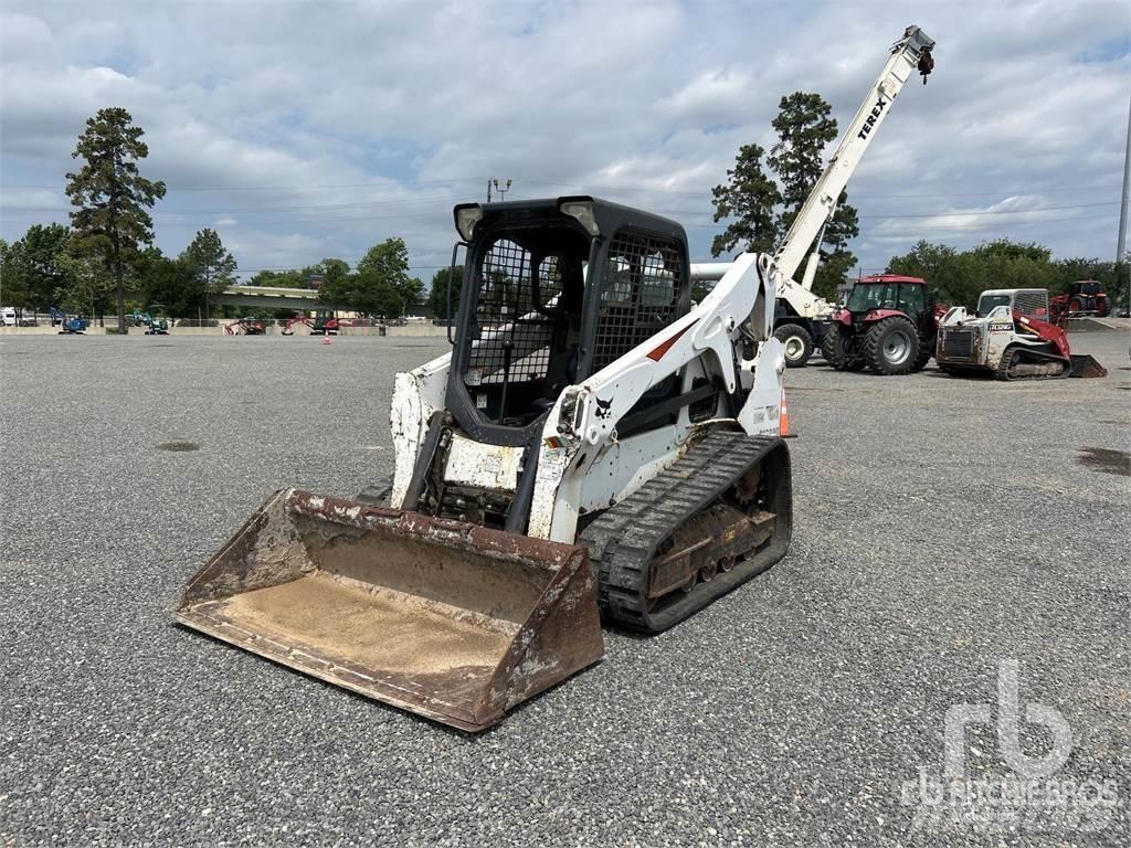 Bobcat T650 Smykem řízené nakladače