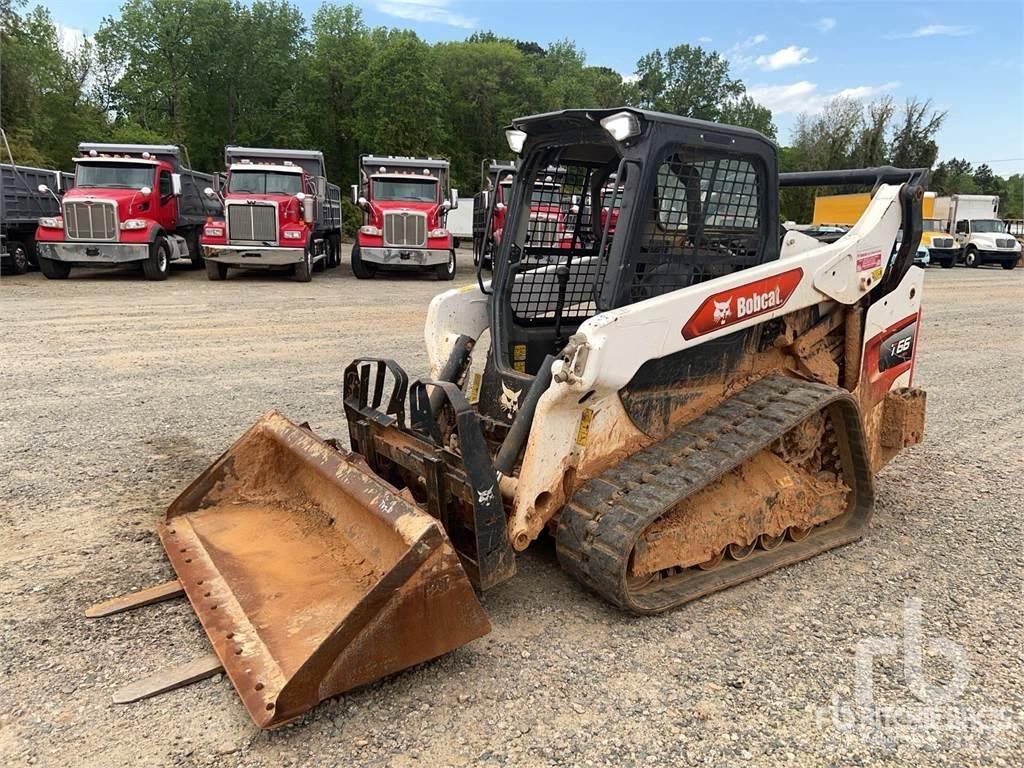 Bobcat T66 Smykem řízené nakladače