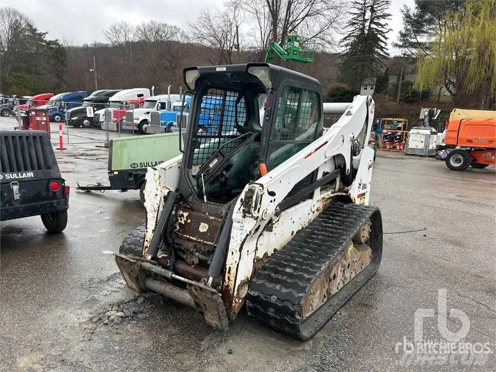 Bobcat T750 Smykem řízené nakladače