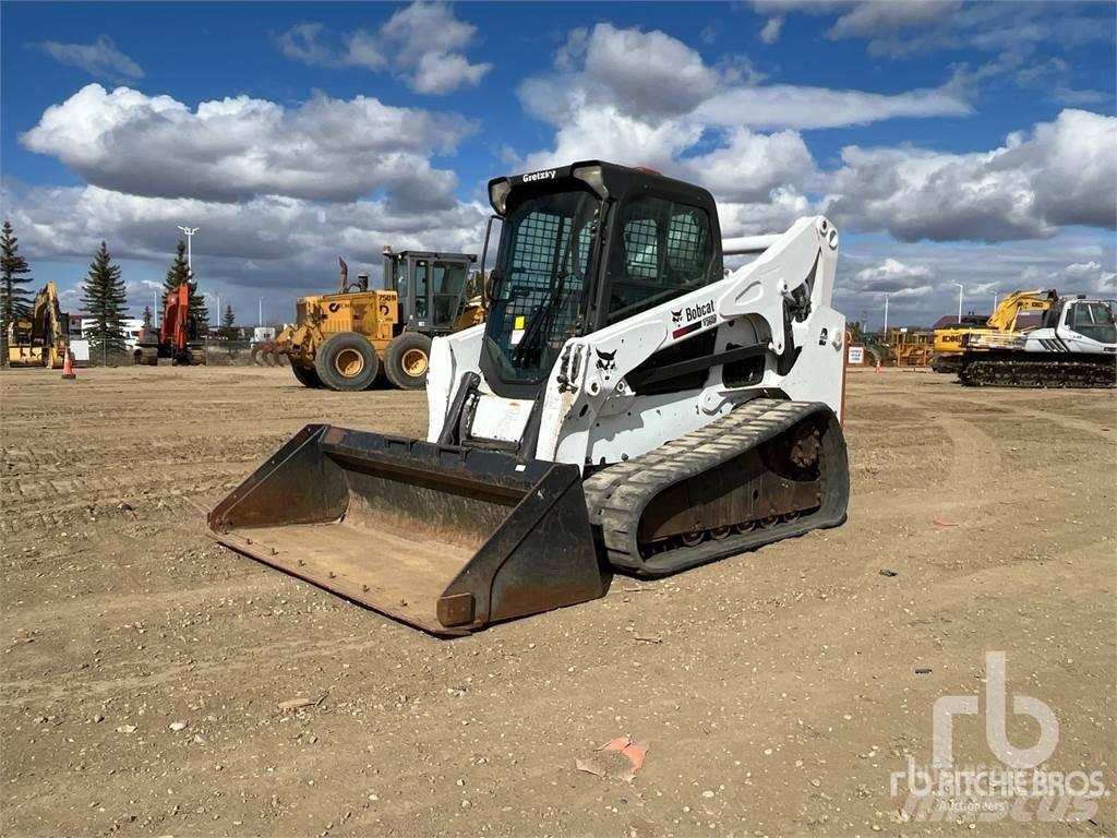 Bobcat T750 Smykem řízené nakladače