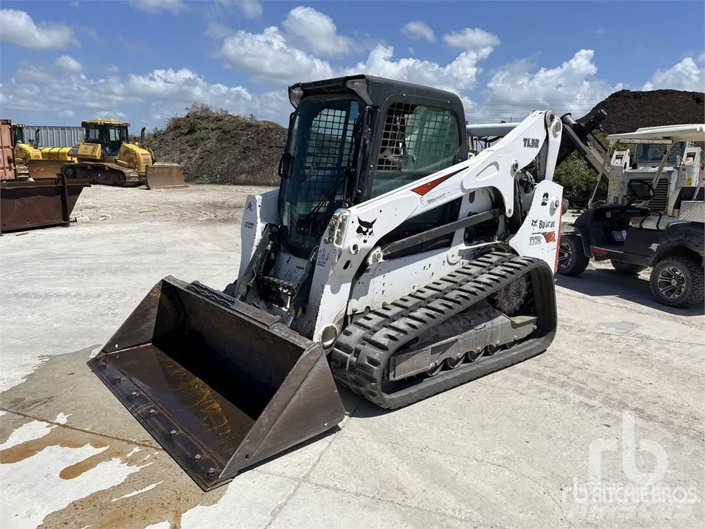Bobcat T770 Smykem řízené nakladače