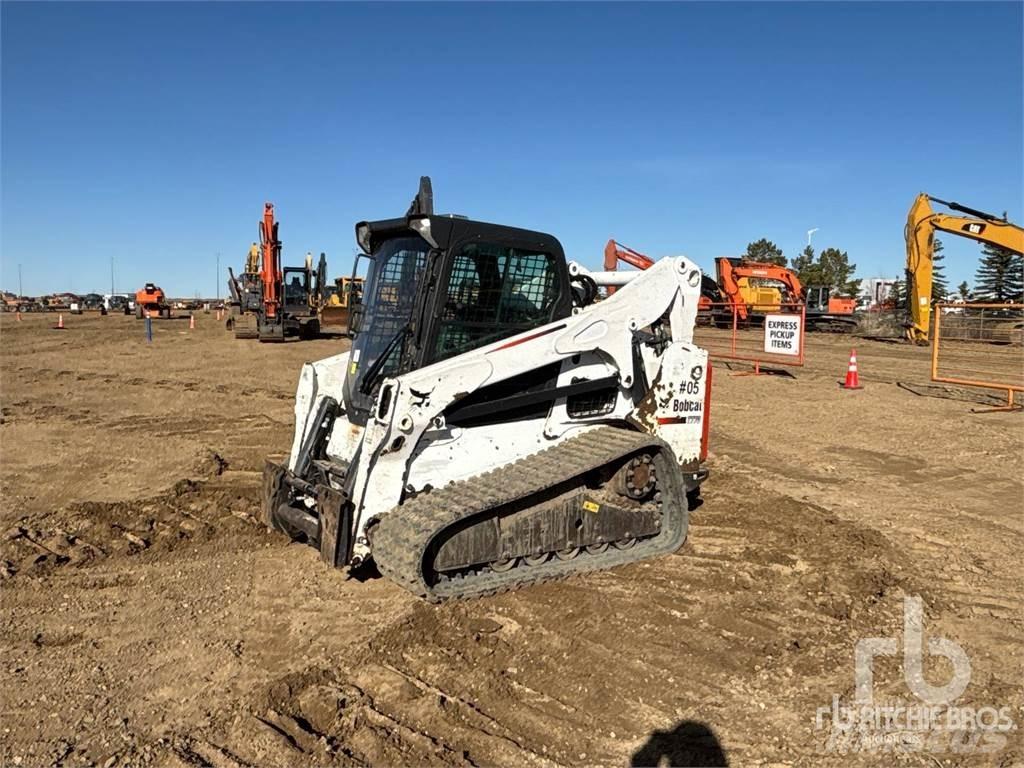 Bobcat T770 Smykem řízené nakladače