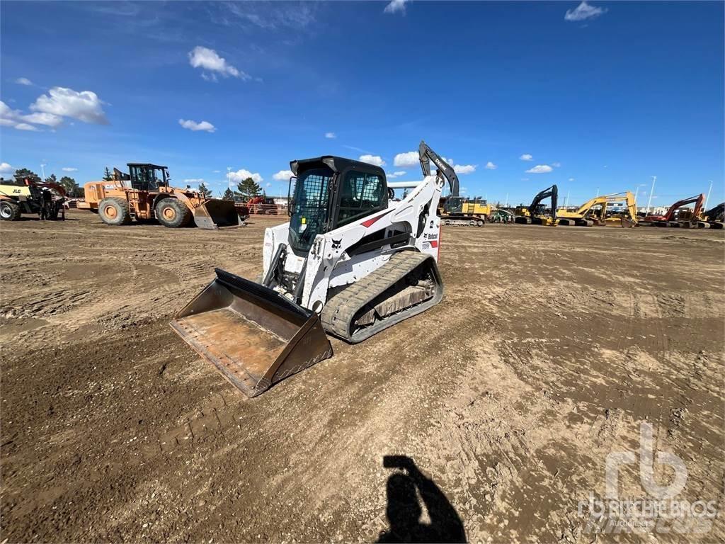 Bobcat T870 Smykem řízené nakladače