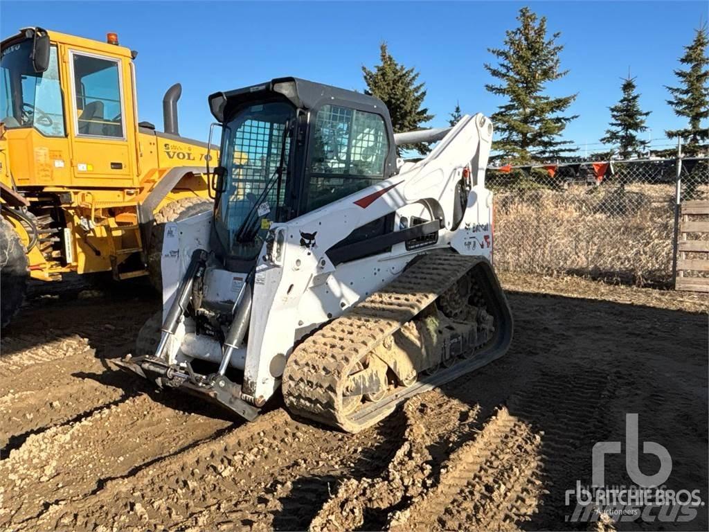 Bobcat T870 Smykem řízené nakladače