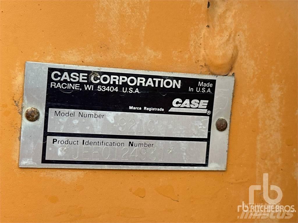 CASE 921C Kolové nakladače