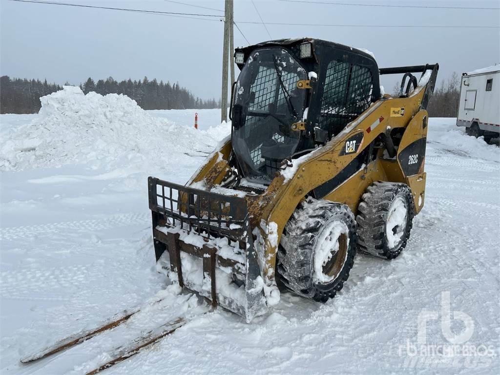 CAT 262C Smykem řízené nakladače