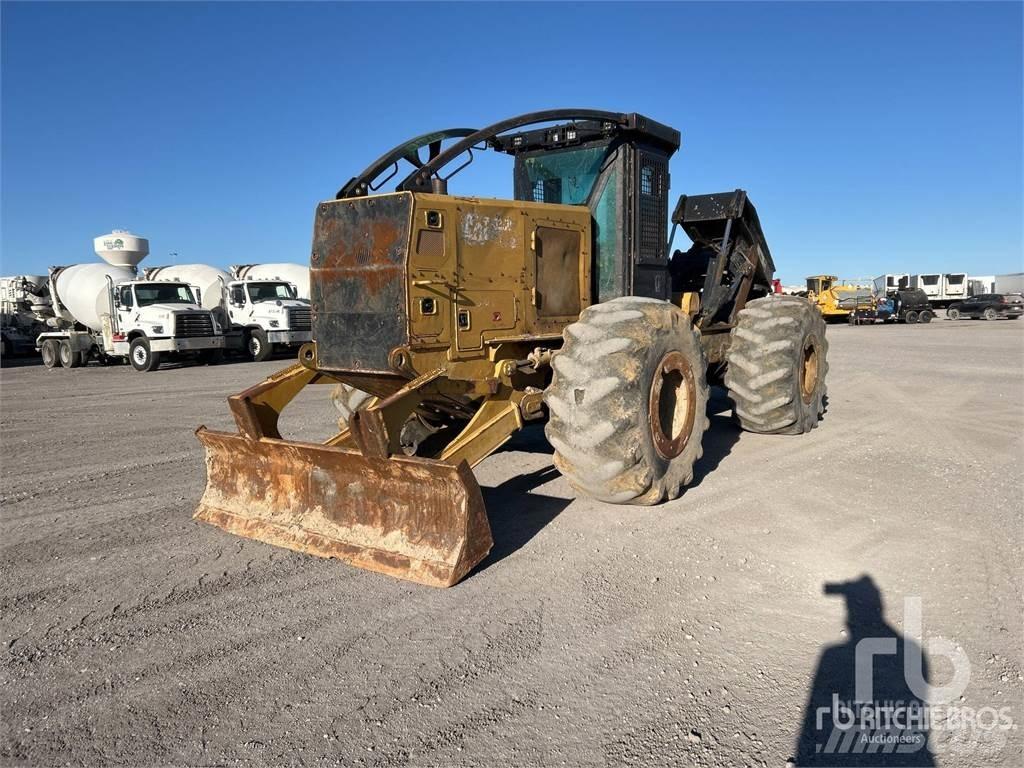 CAT 535D Skiddery