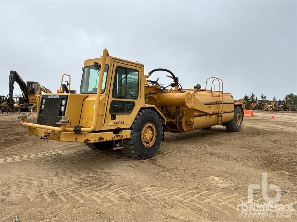 CAT 613C Cisterny na vodu