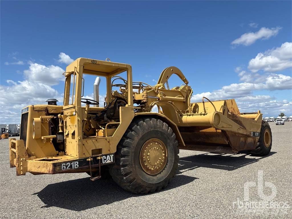 CAT 621B Skrejpry