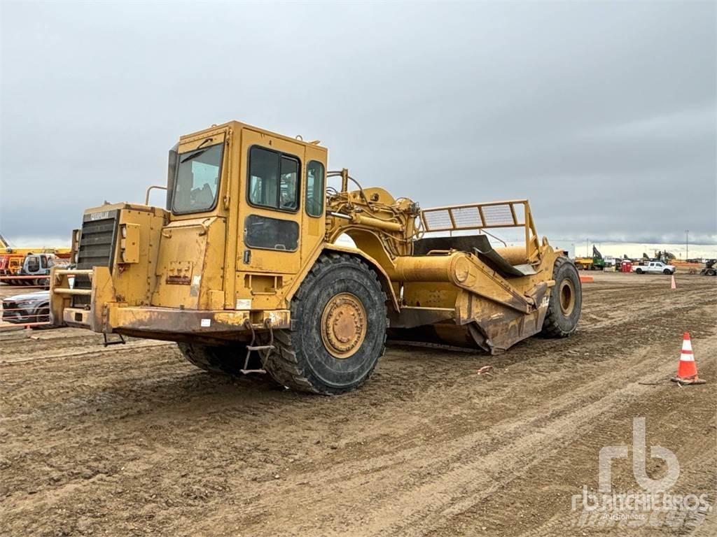 CAT 621F Skrejpry