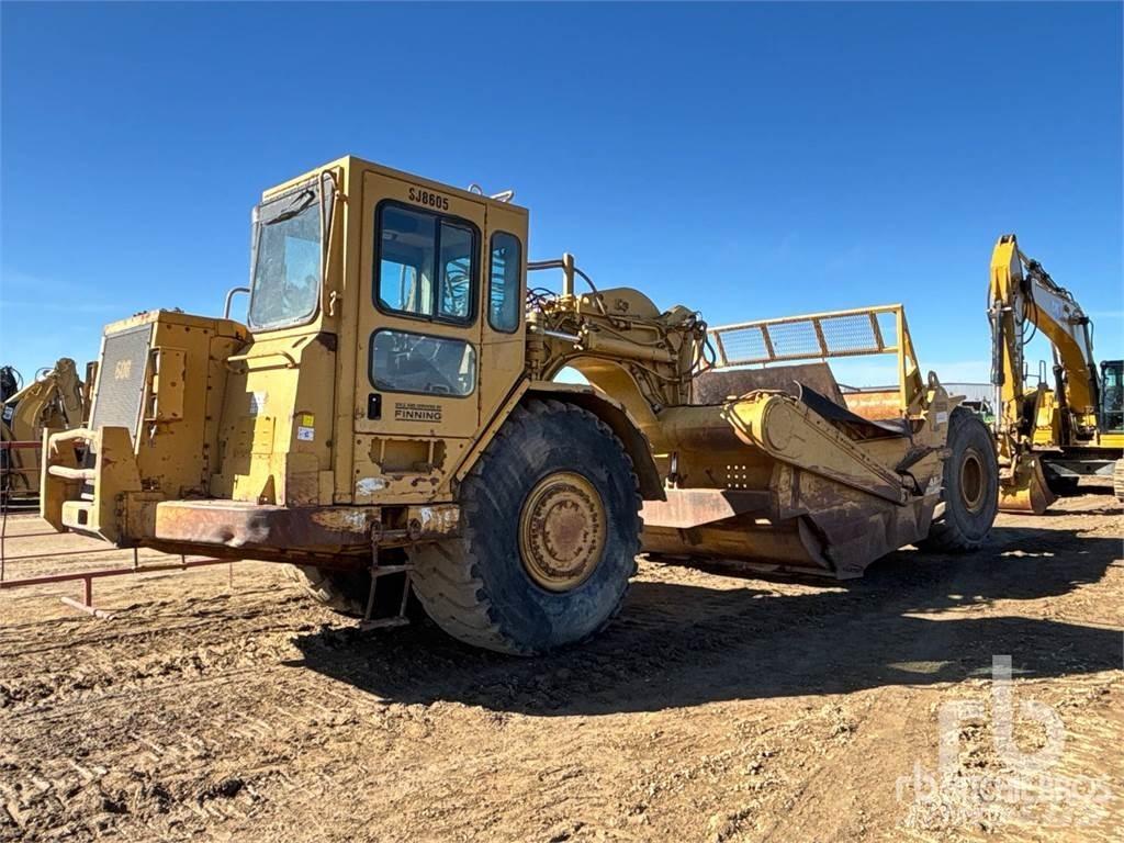 CAT 621F Skrejpry