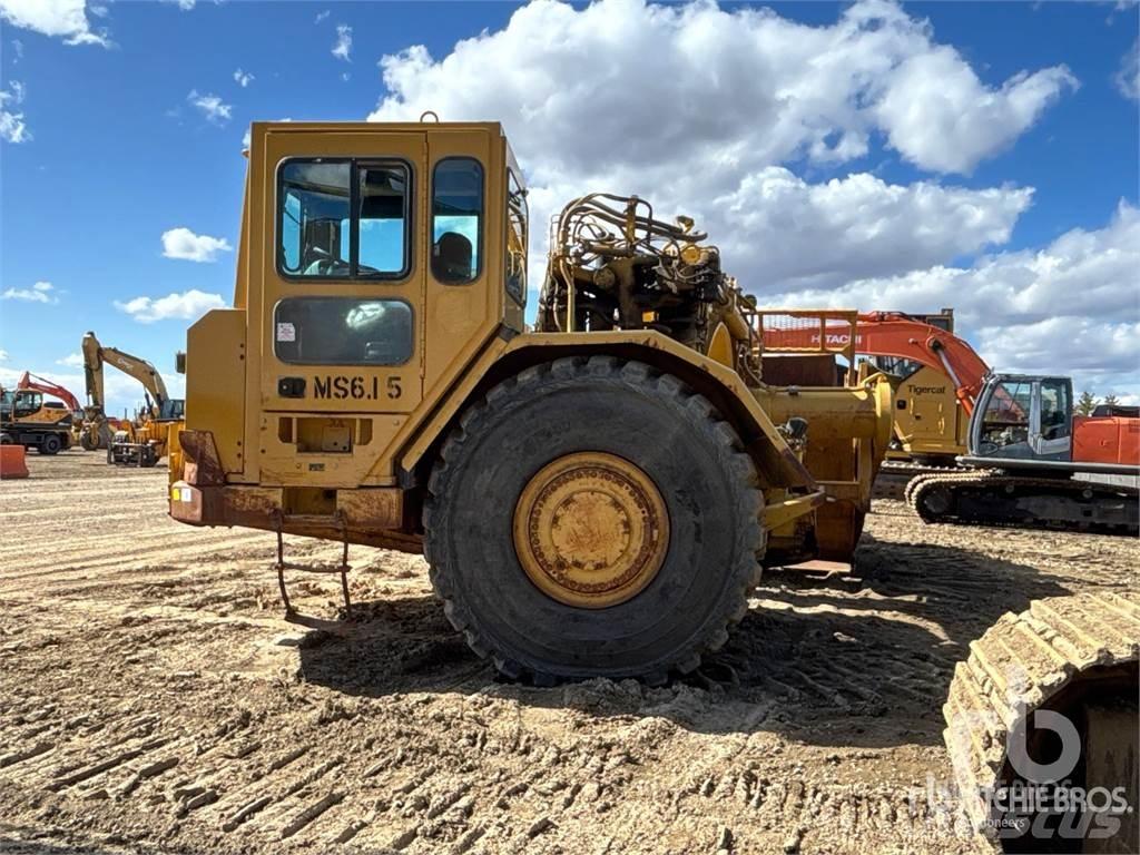CAT 621G Skrejpry