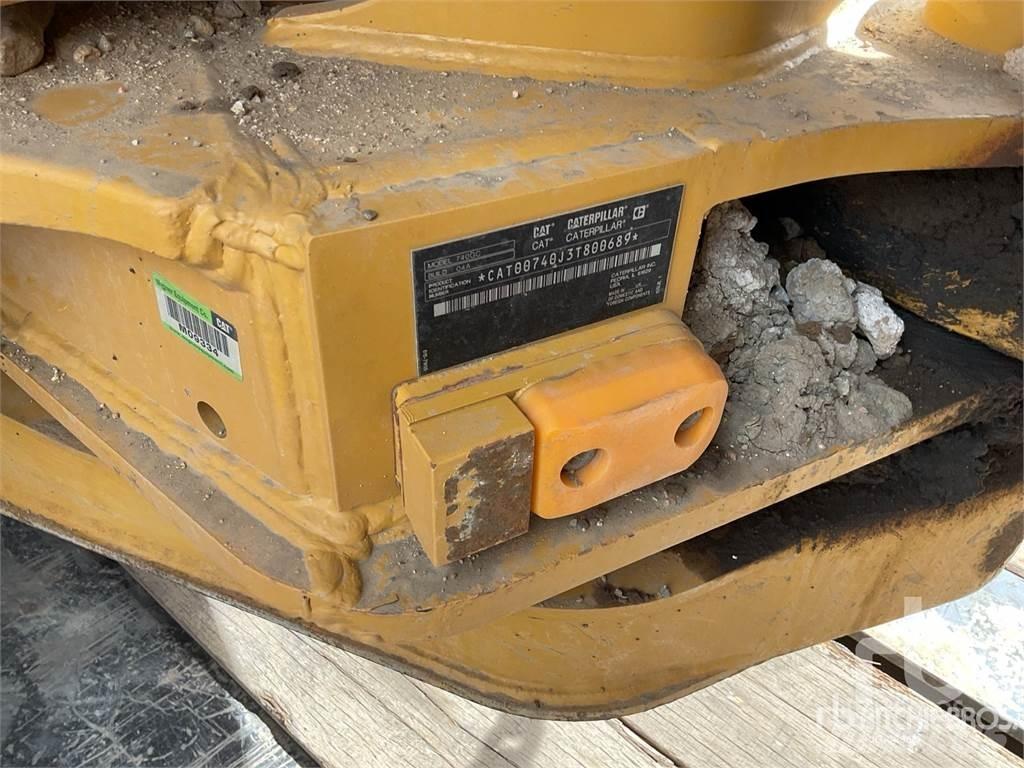 CAT 740GC Kloubové dempry