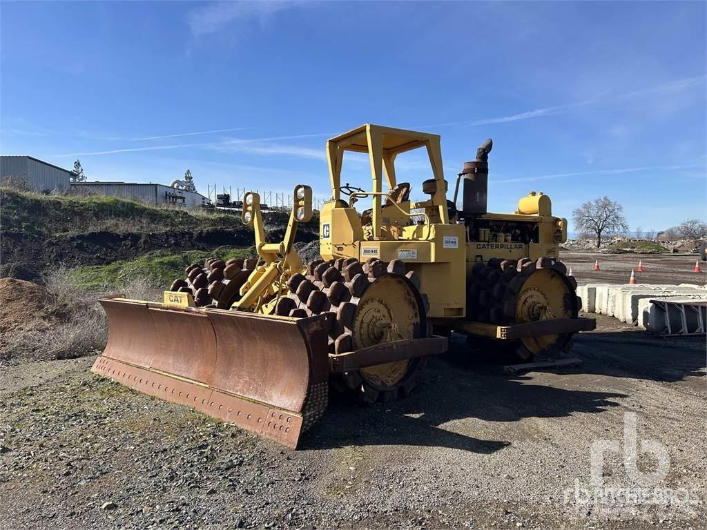 CAT 824B Skládkové kompaktory