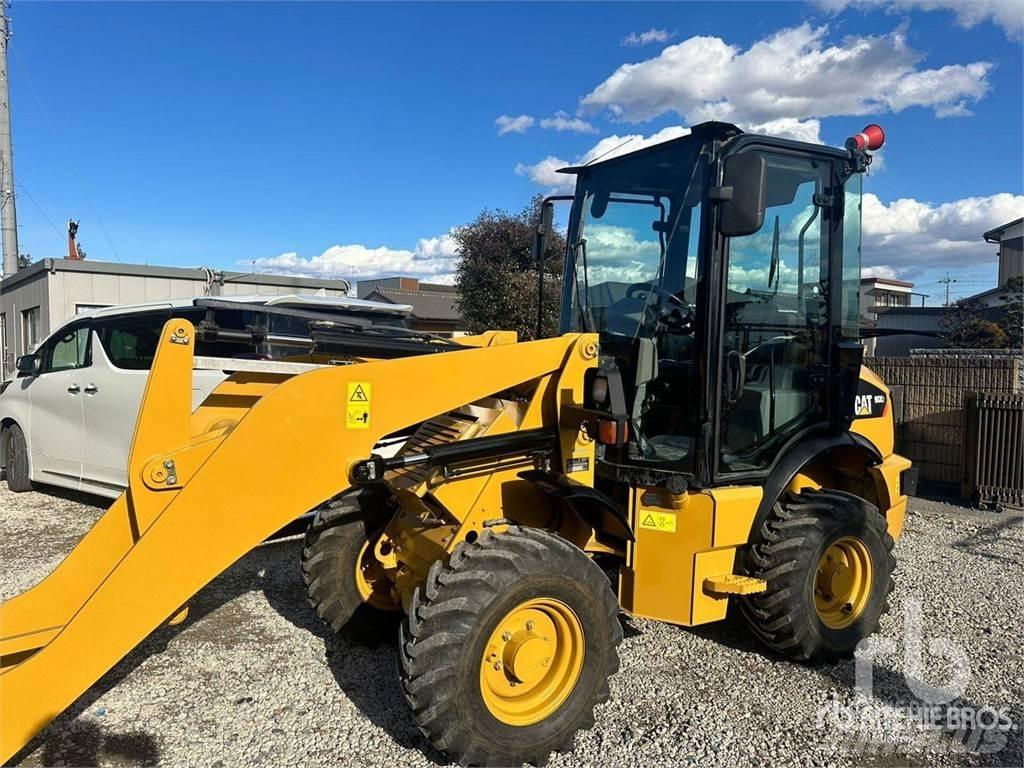 CAT 903C2 Kolové nakladače