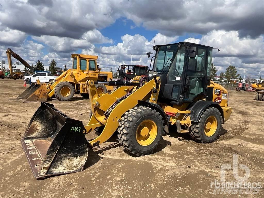 CAT 908M Kolové nakladače