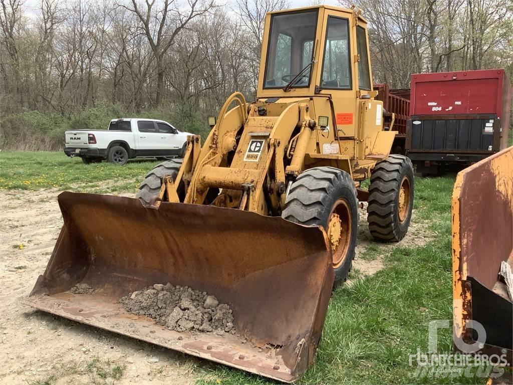 CAT 920 Kolové nakladače