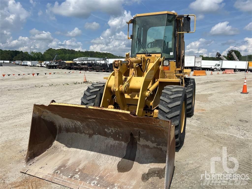 CAT 924F Kolové nakladače