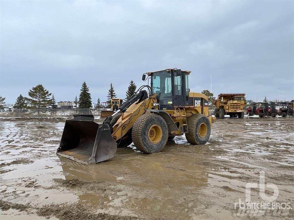 CAT 930G Kolové nakladače