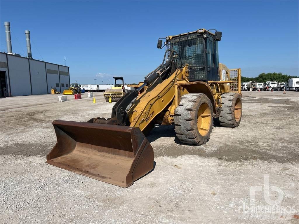 CAT 930G Kolové nakladače