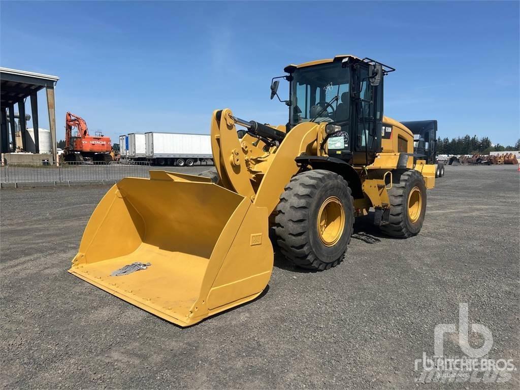 CAT 938M Kolové nakladače