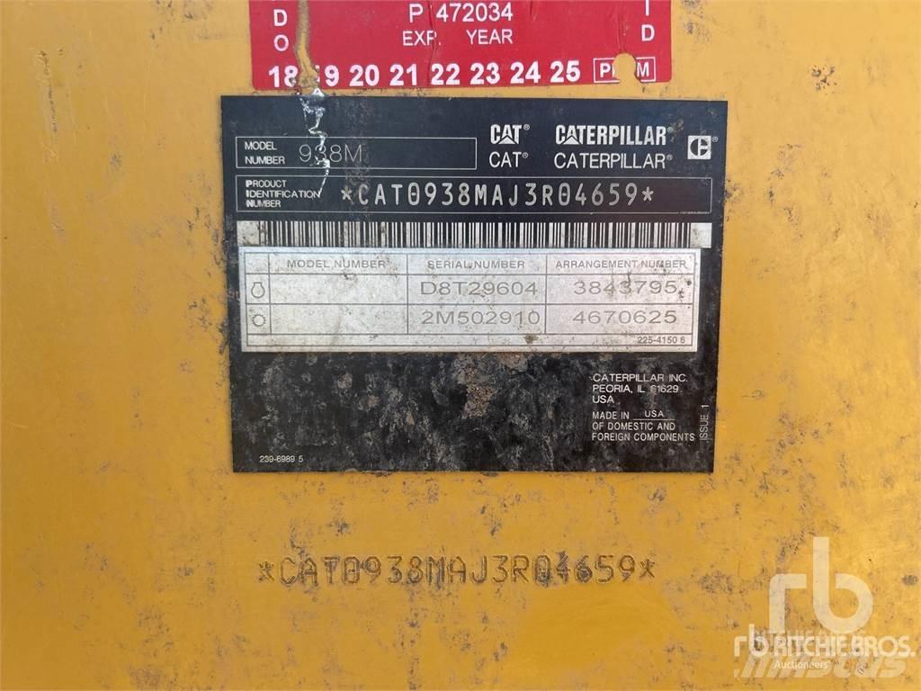 CAT 938M Kolové nakladače