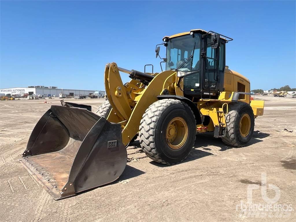 CAT 938M Kolové nakladače
