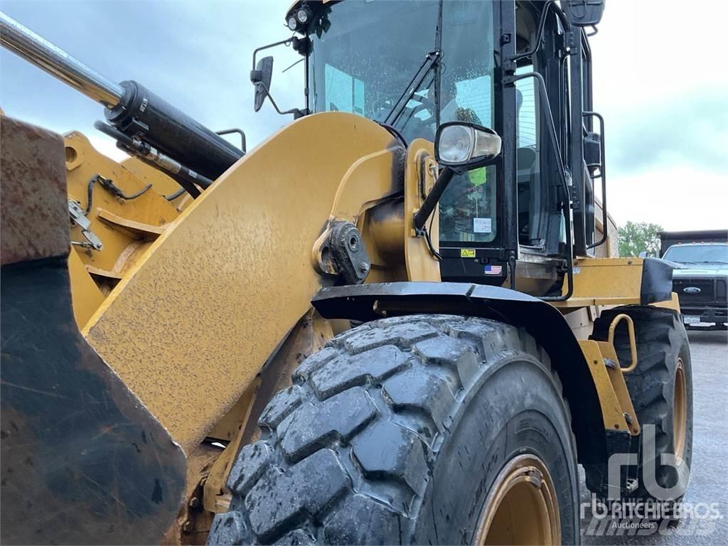 CAT 938M Kolové nakladače