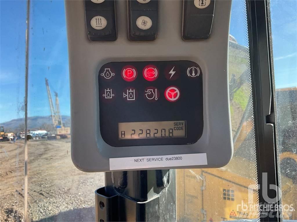CAT 980H Kolové nakladače