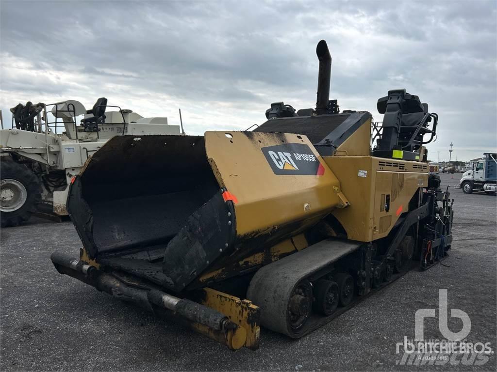 CAT AP1055F Finišery