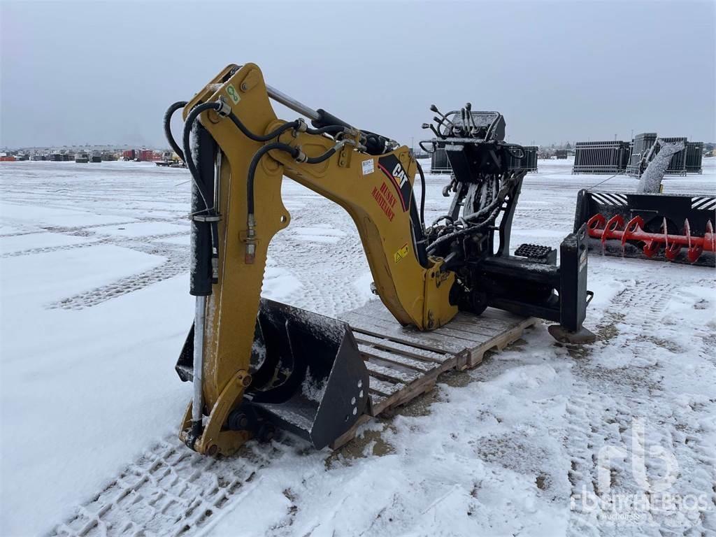 CAT BH160 Hloubkové lopaty