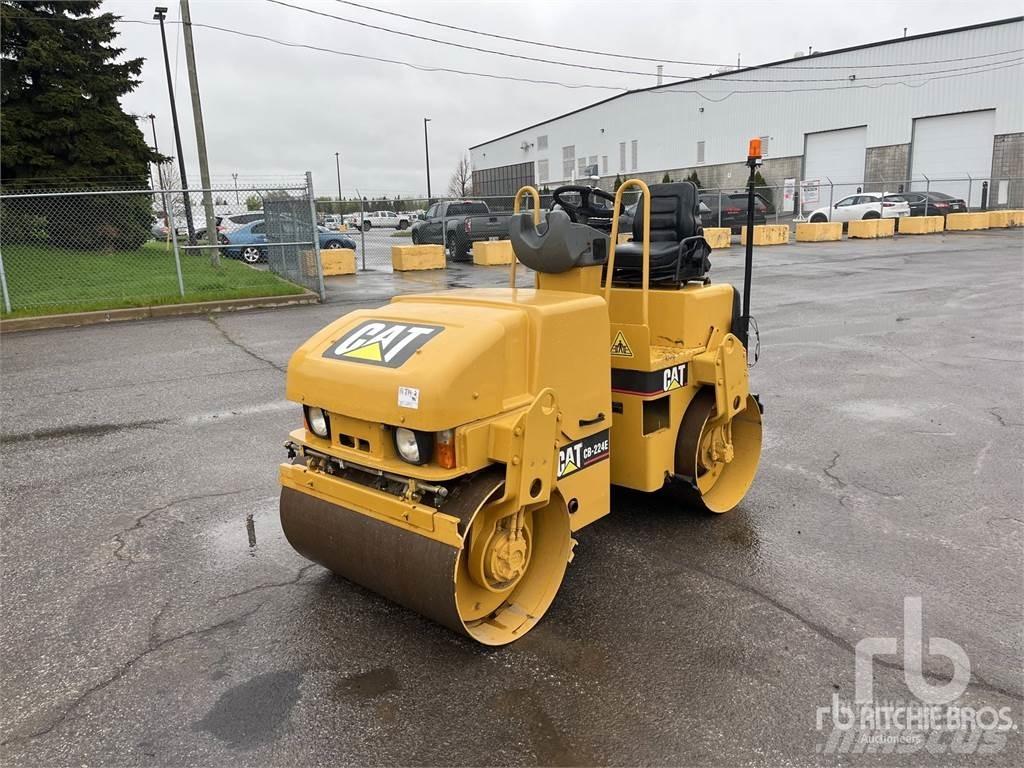 CAT CB-224E Tandemové válce